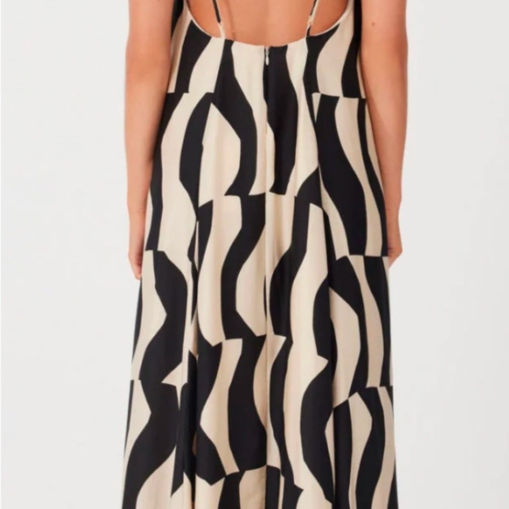 Geometric print maxi dress NWT Sz L fits 6/8 - Picture 3 of 4